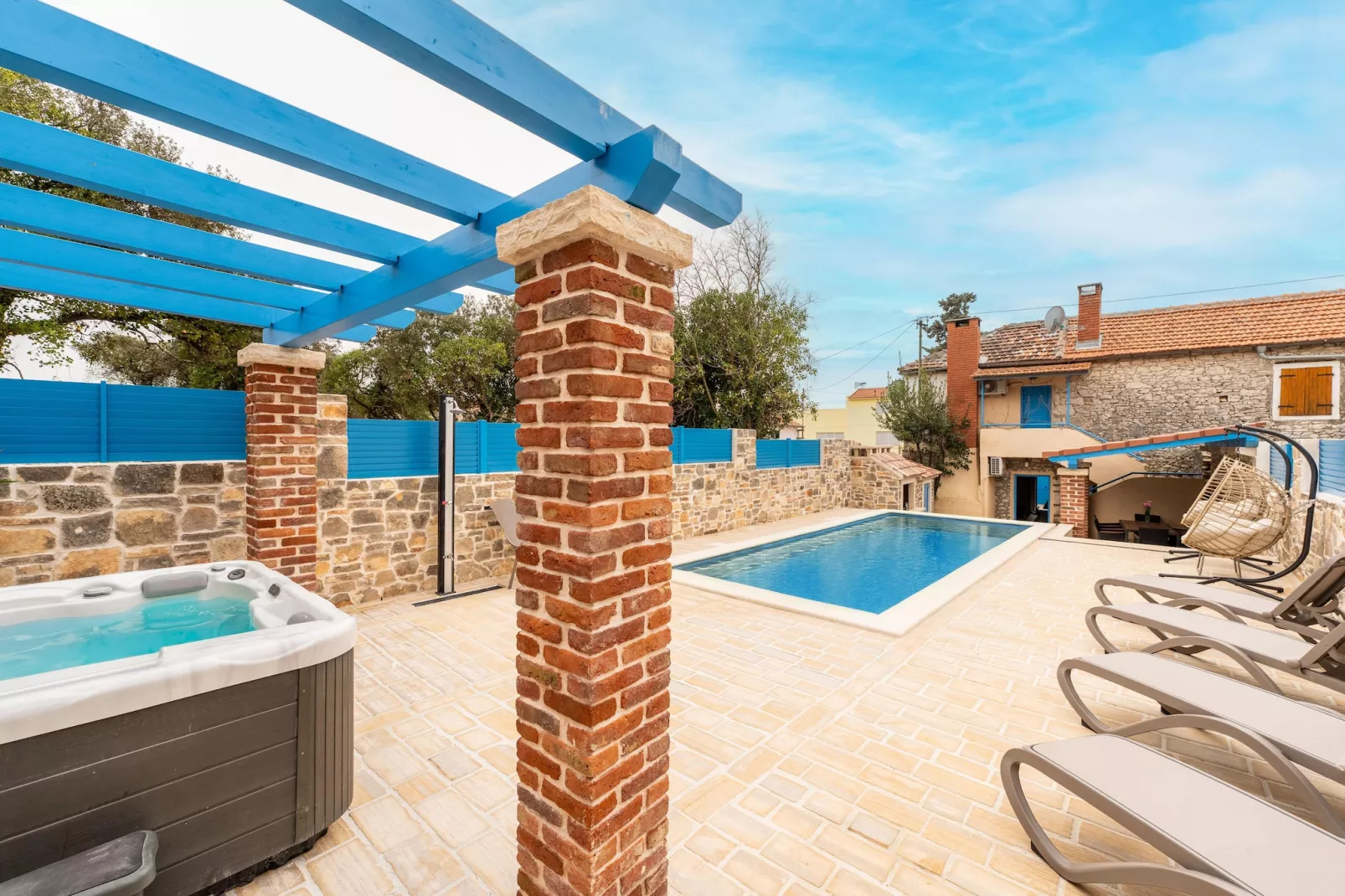 Dalmatian house Sukosan