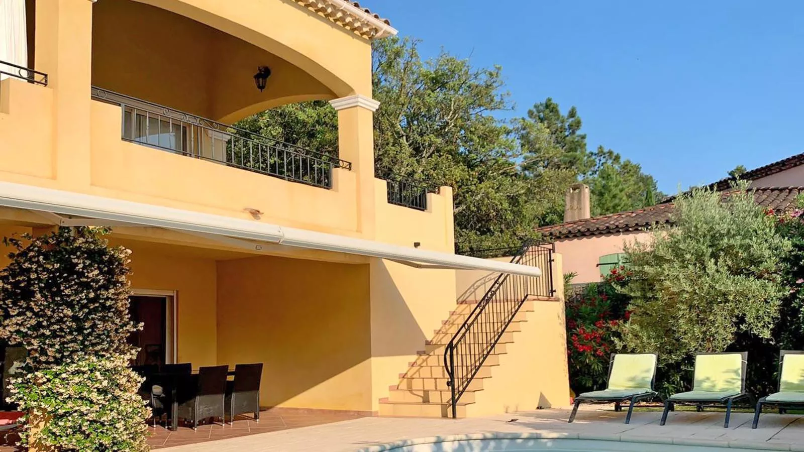 La Parure-Pool