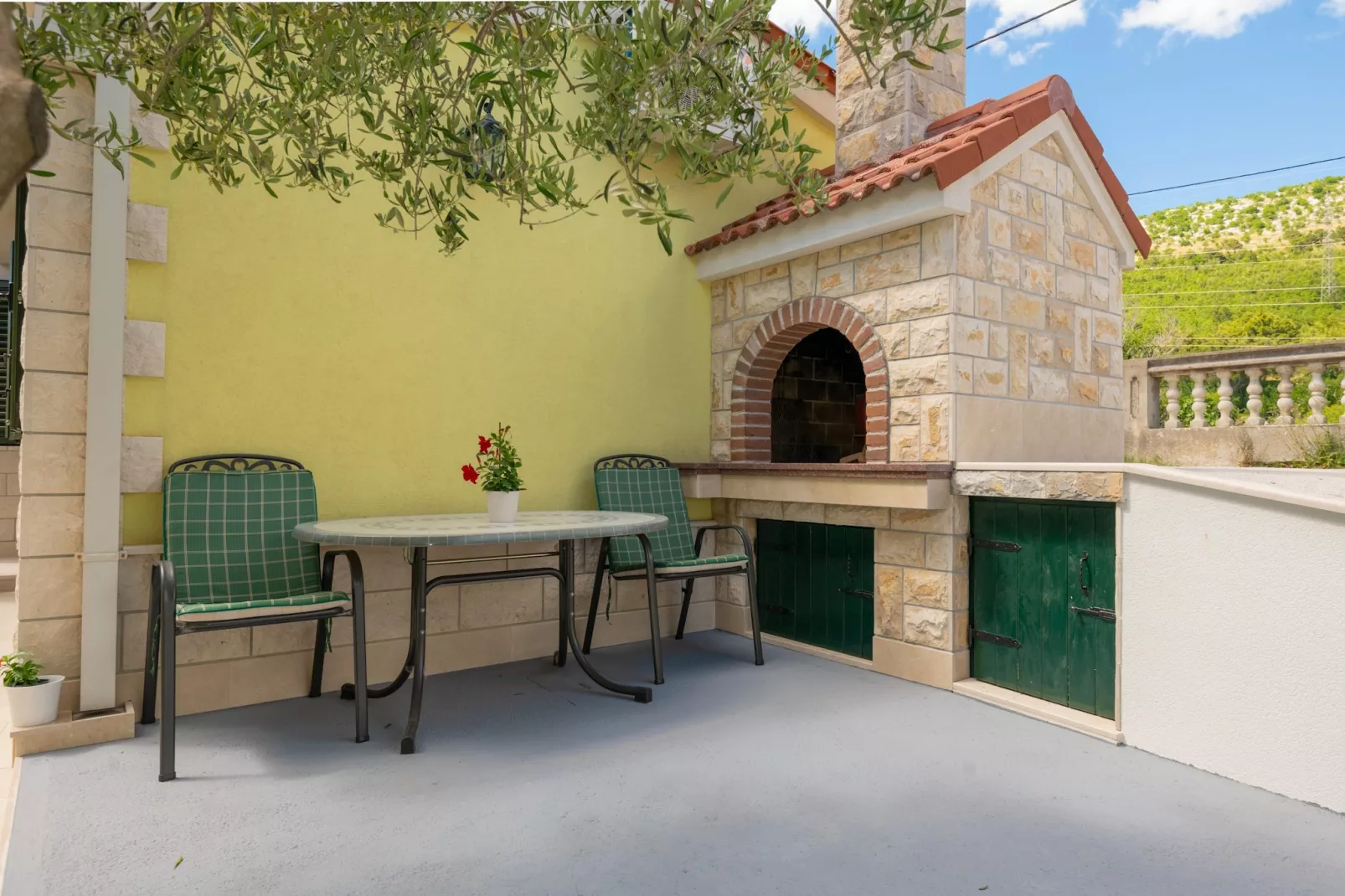 Holiday Home Maslina - Terrace balcony