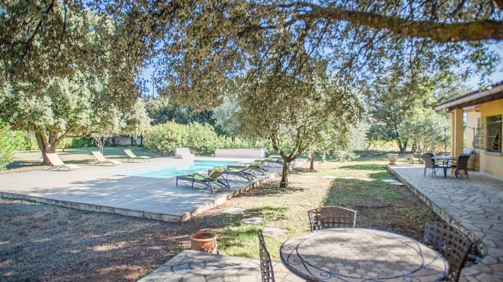 La grande Sorgues-Jardin d'été