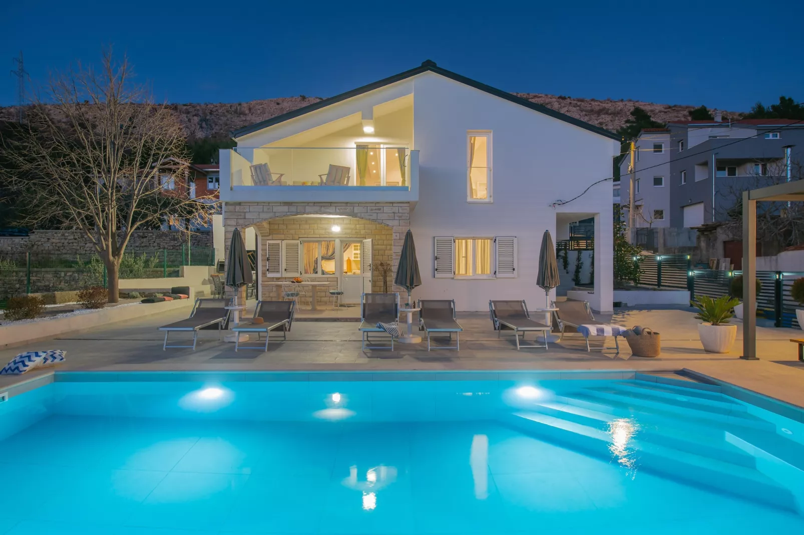 Villa Magnolia - Exterior in summer