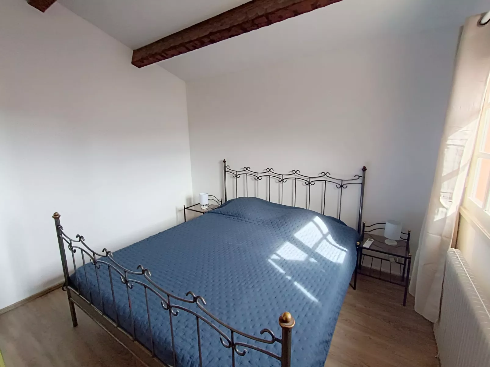 Les Troenes - Inside