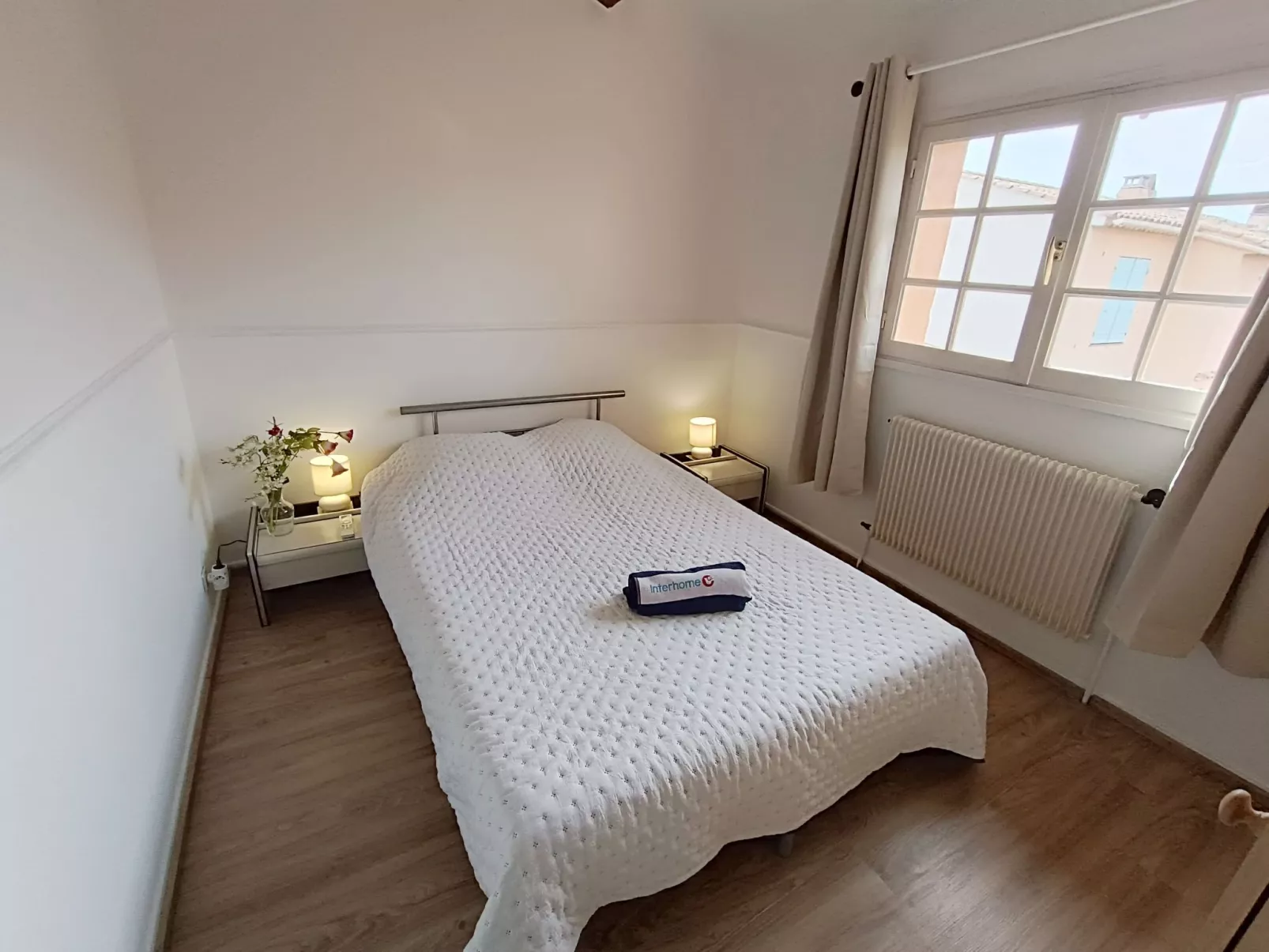 Les Troenes - Inside