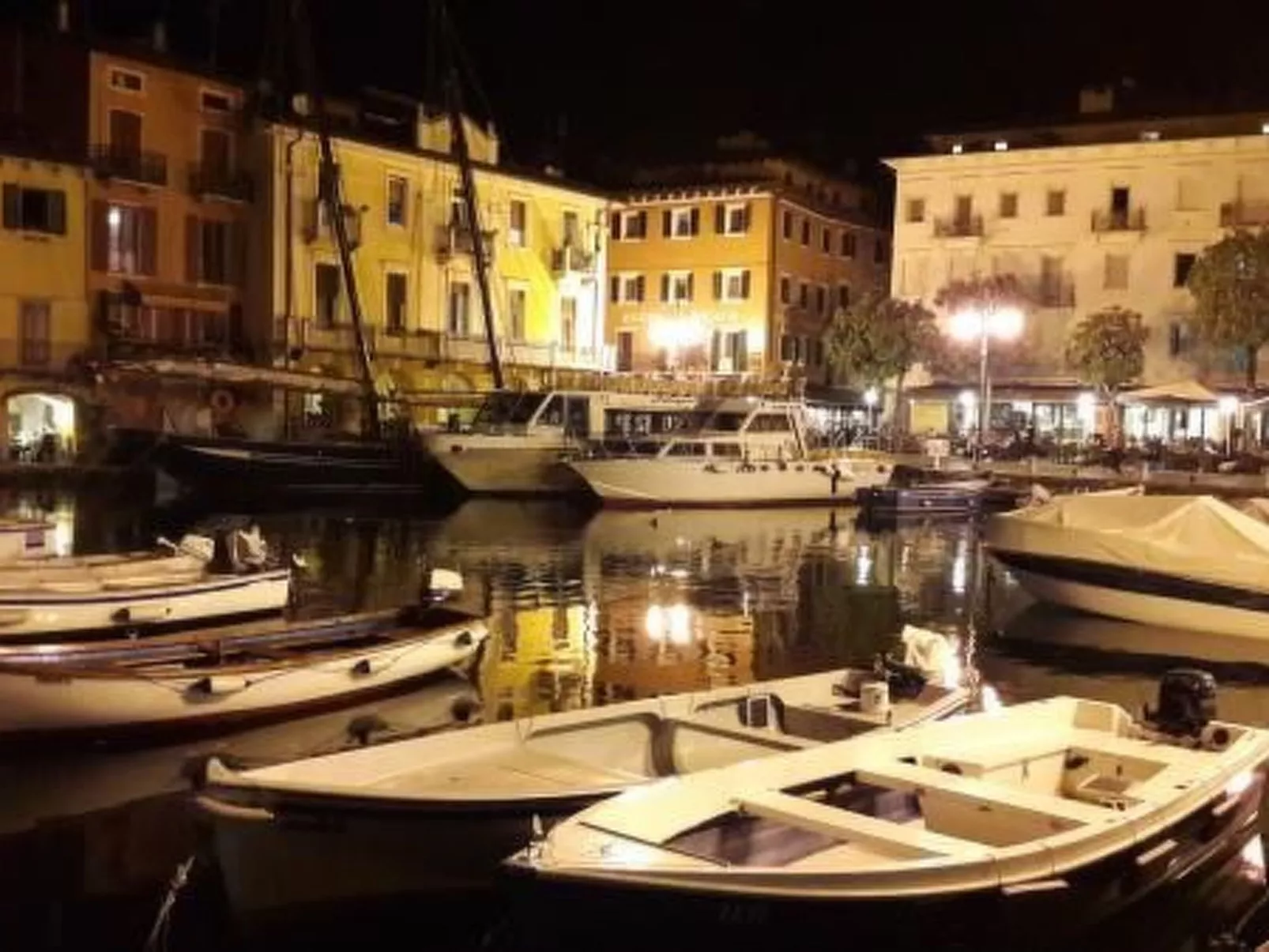 Zwei-Zimmer-Wohnung mit Seeblick - Image-tags.info