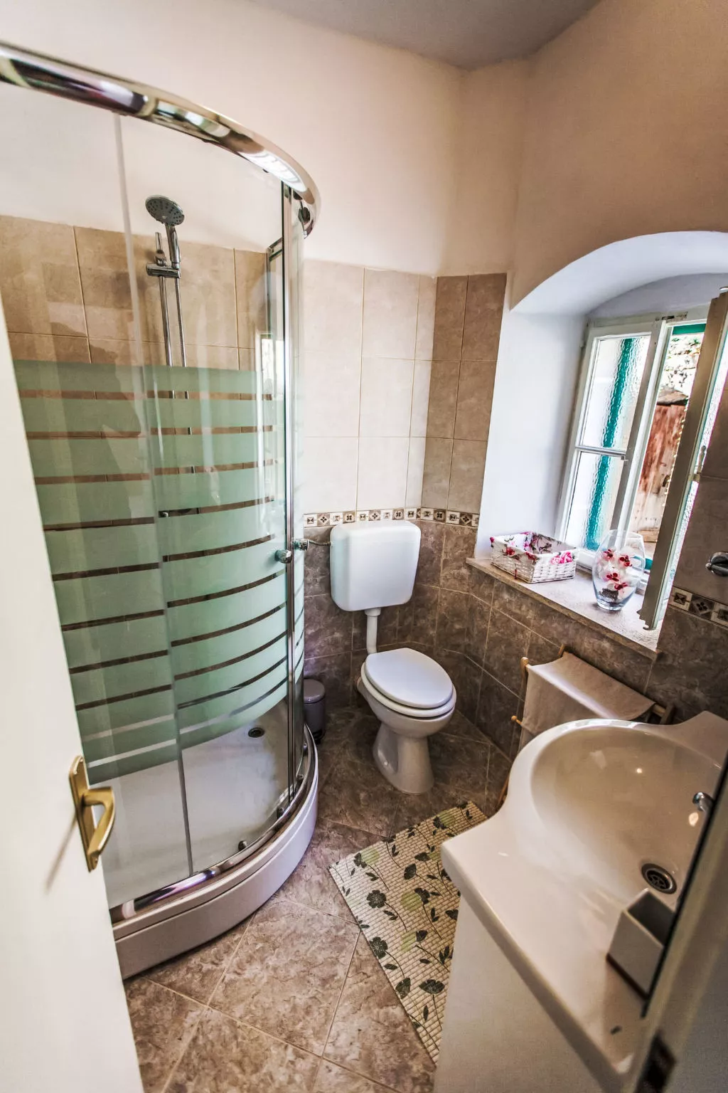 Natura with private pool - Inside