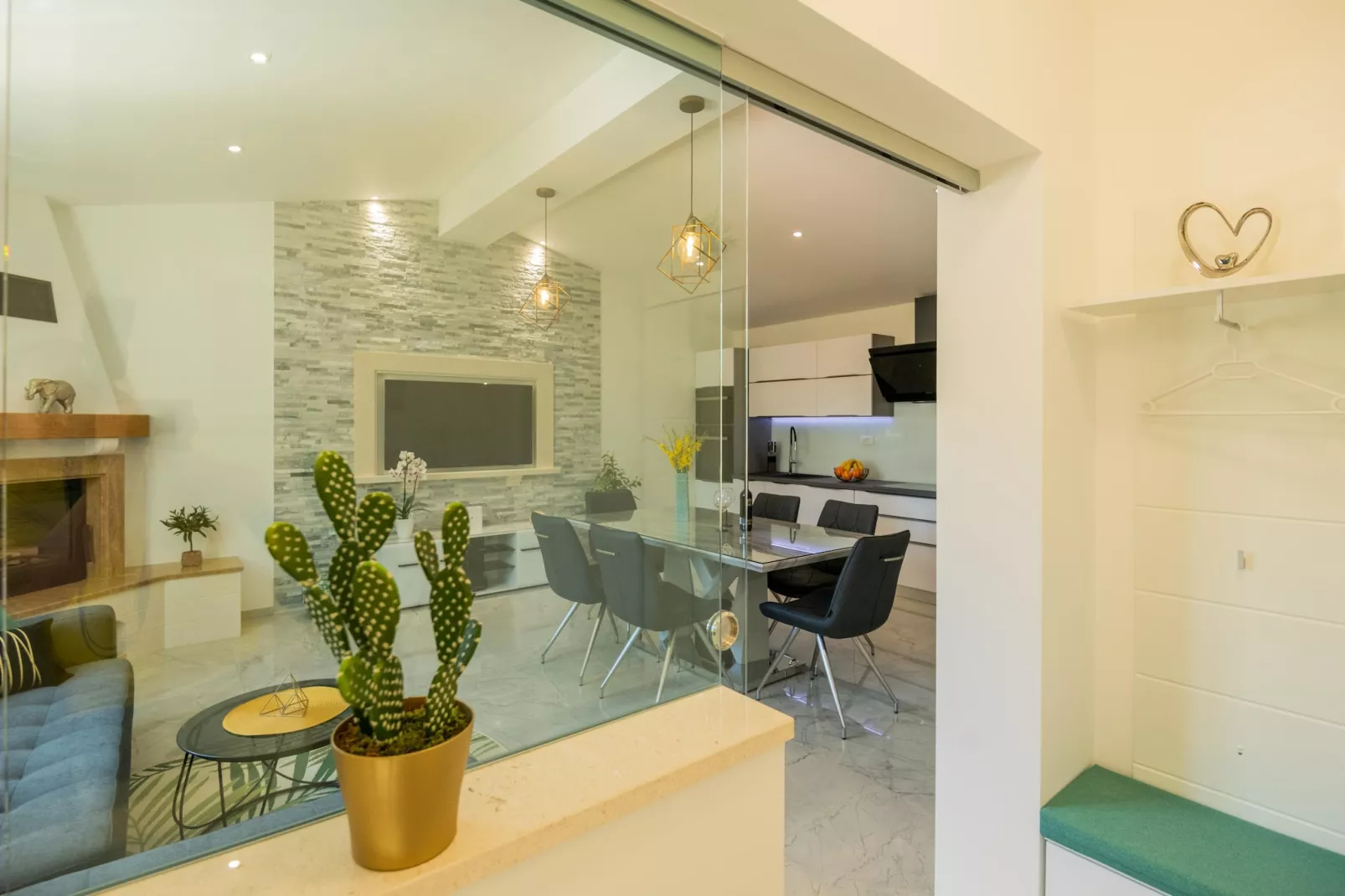 Holiday Home Maslina - Dining room