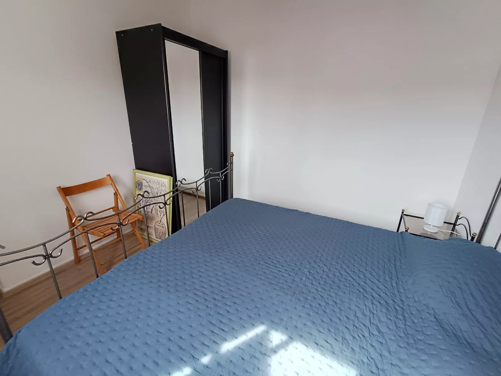 Les Troenes - Inside