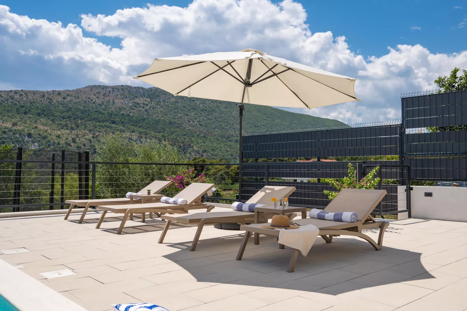 Villa Nacle - Swimming pool