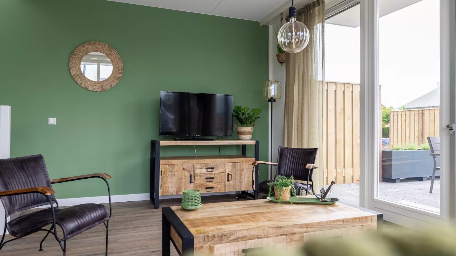 Lakehouse I-Living room