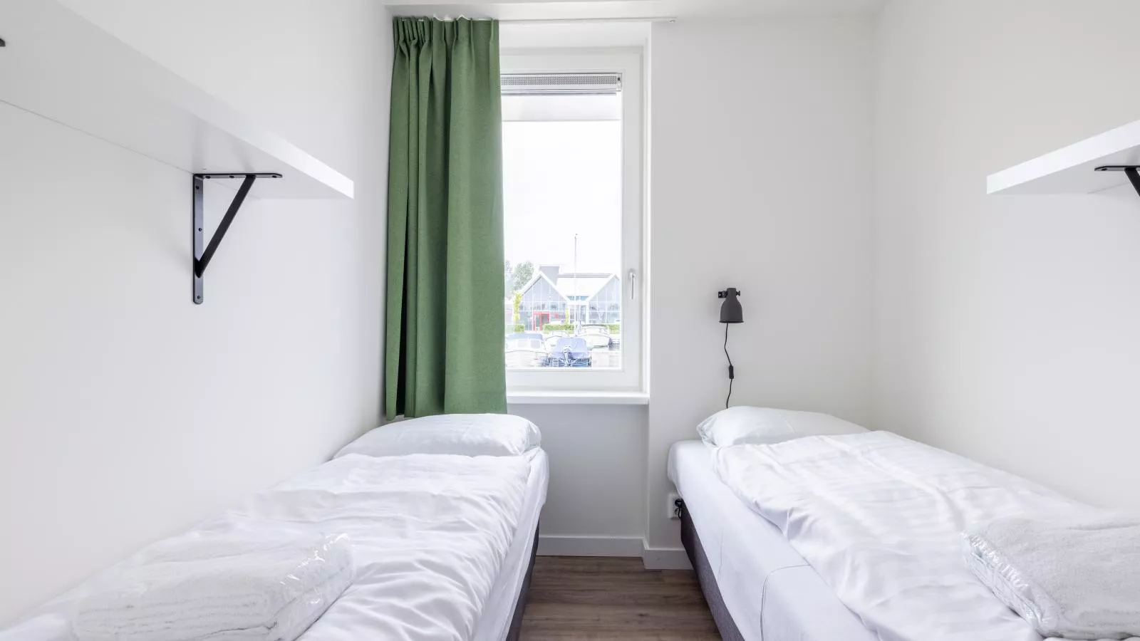 Lakehouse I-Bedroom