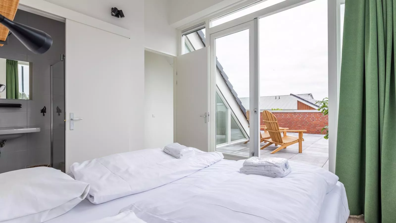 Lakehouse I-Bedroom