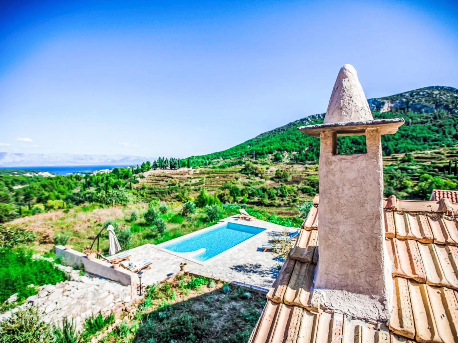 Natura with private pool - Outside