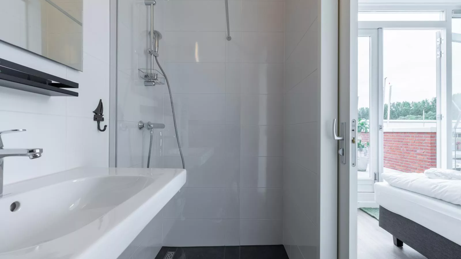 Lakehouse I-Bathroom