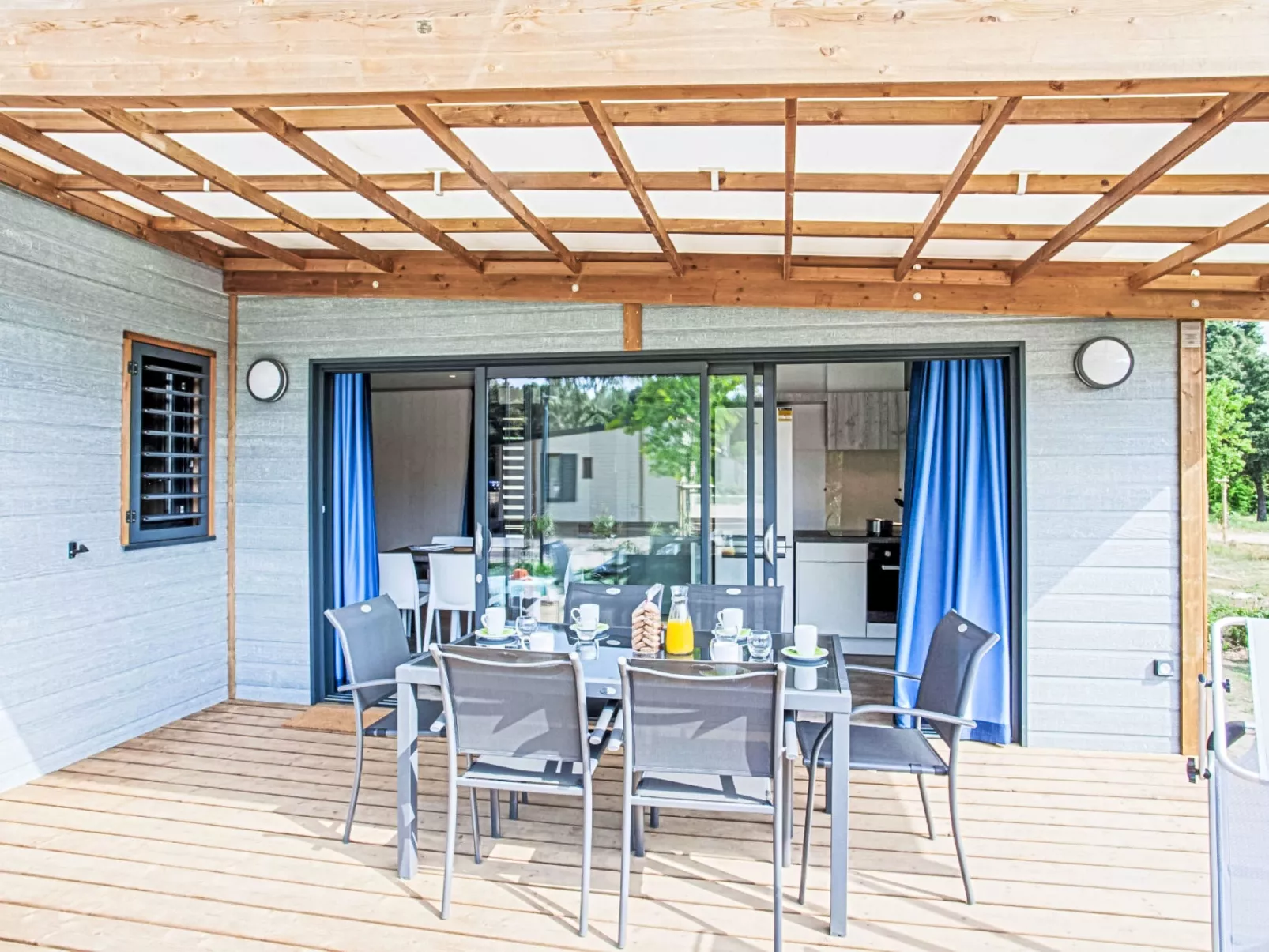 Lodge Premium 6p - Outside