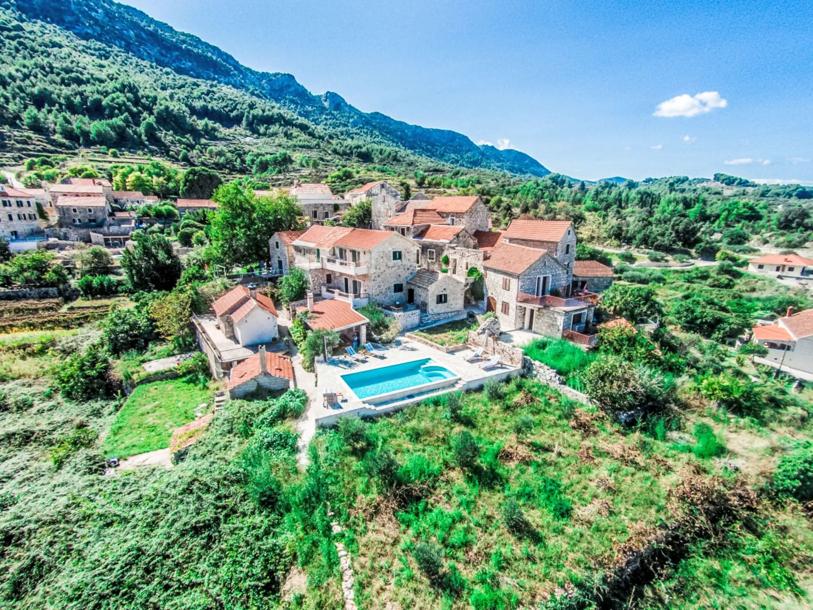 Natura with private pool - Outside