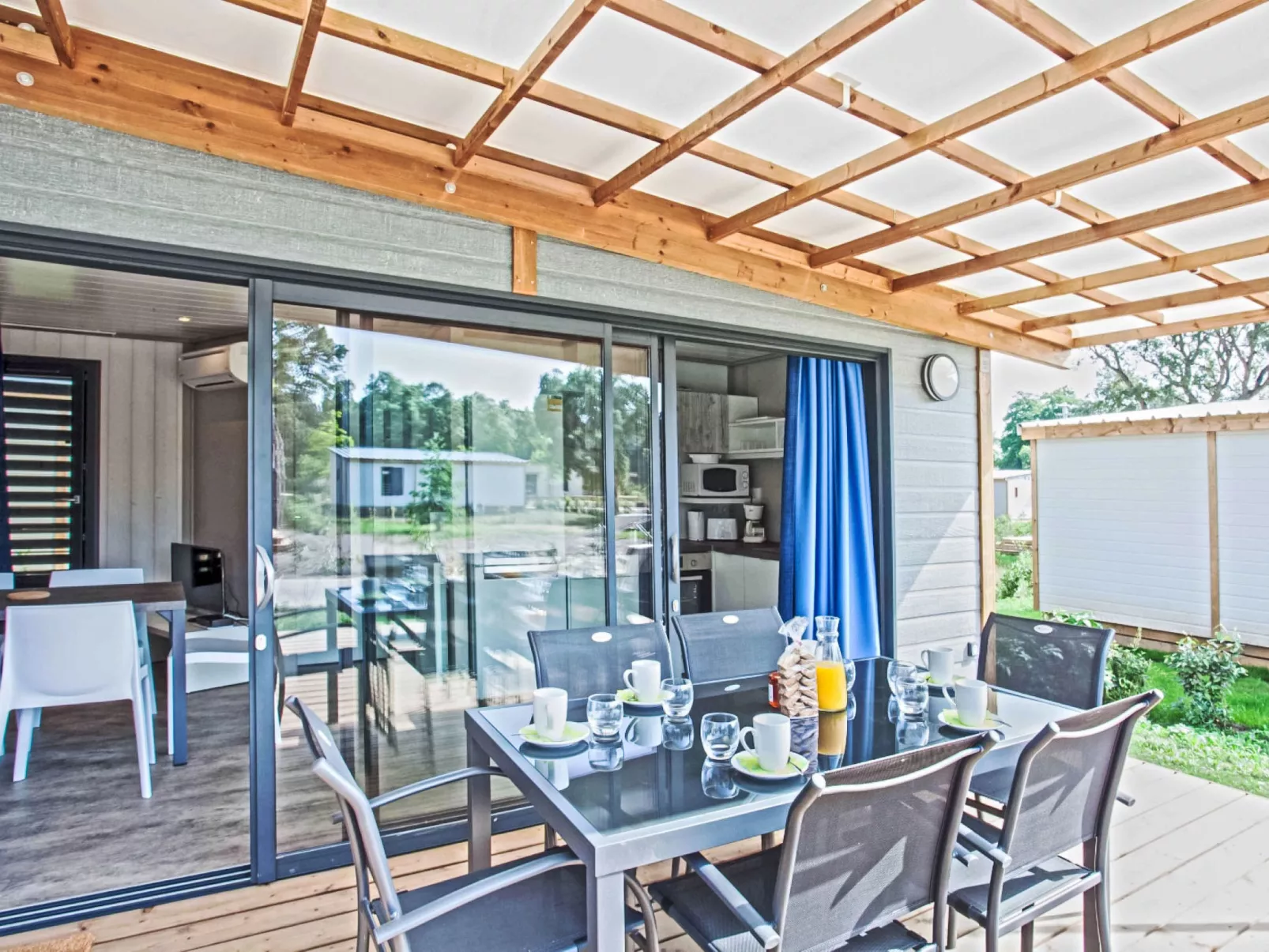 Lodge Premium 6p - Outside