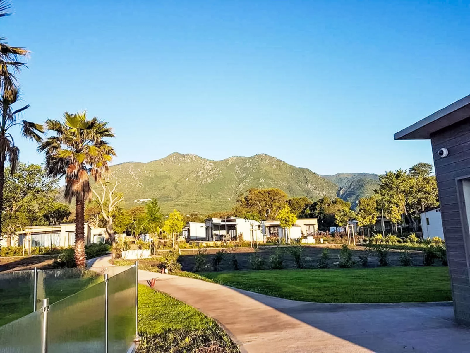 Lodge Premium 6p - Outside