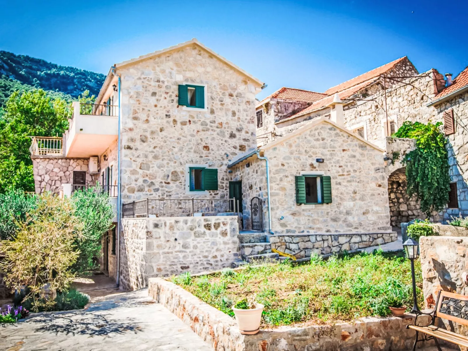 Natura with private pool - Outside