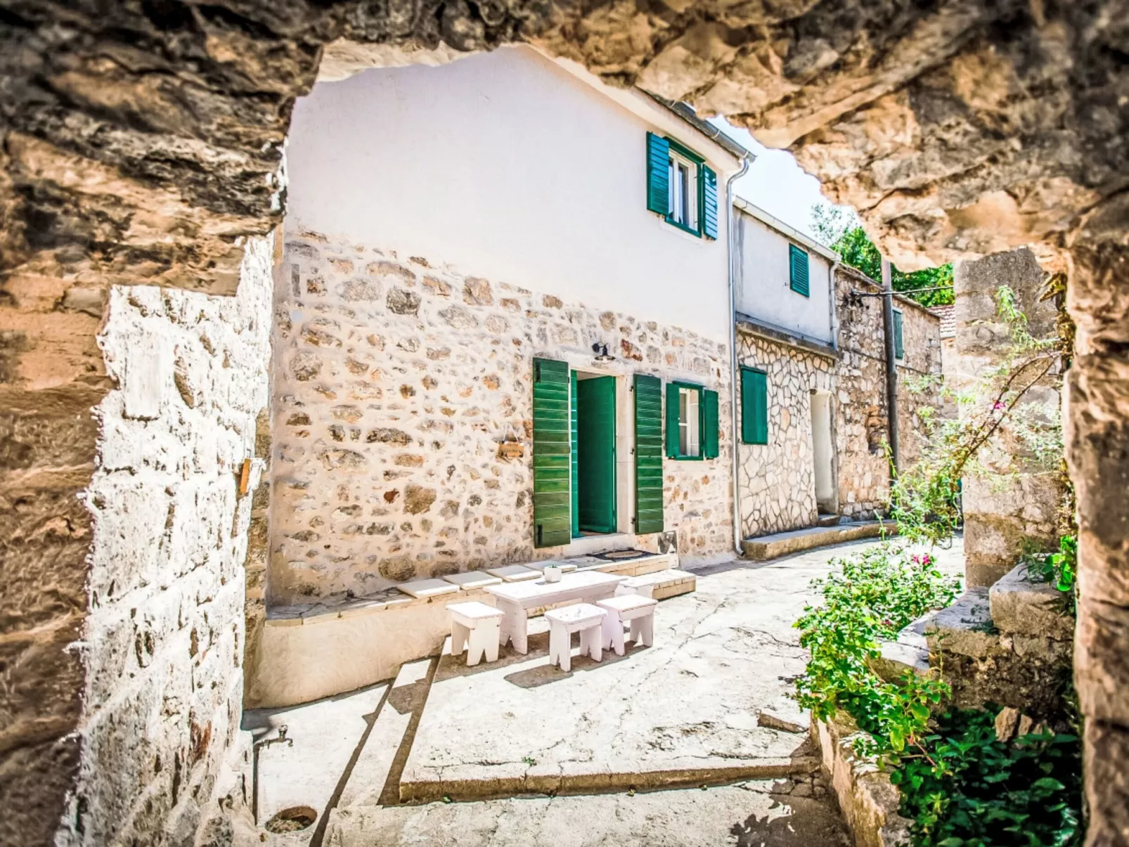 Natura with private pool - Outside