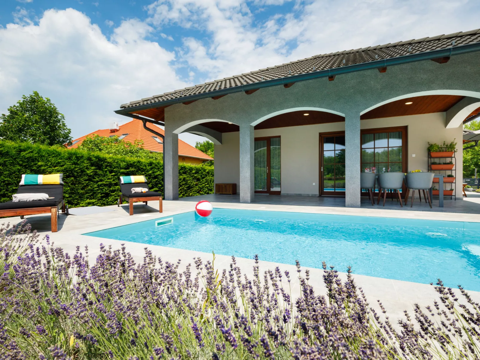 Aschbacher - Outside