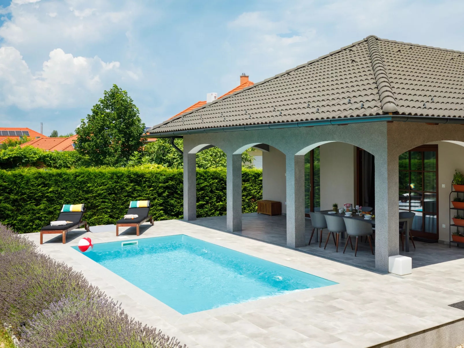 Aschbacher - Outside