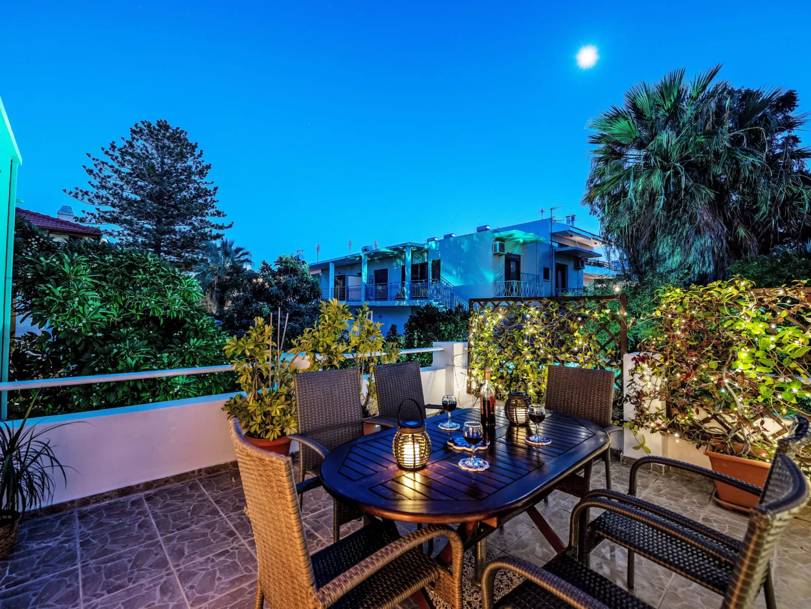 Wohnung mit Meerblick und großer Terrasse - Draußen