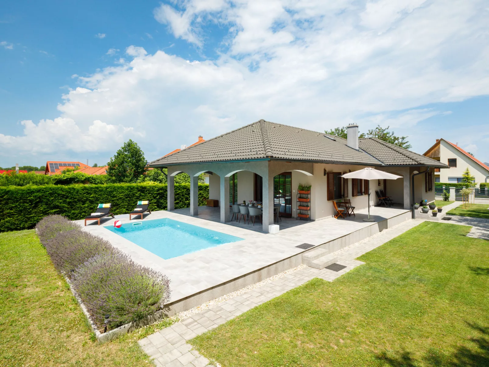 Aschbacher - Outside