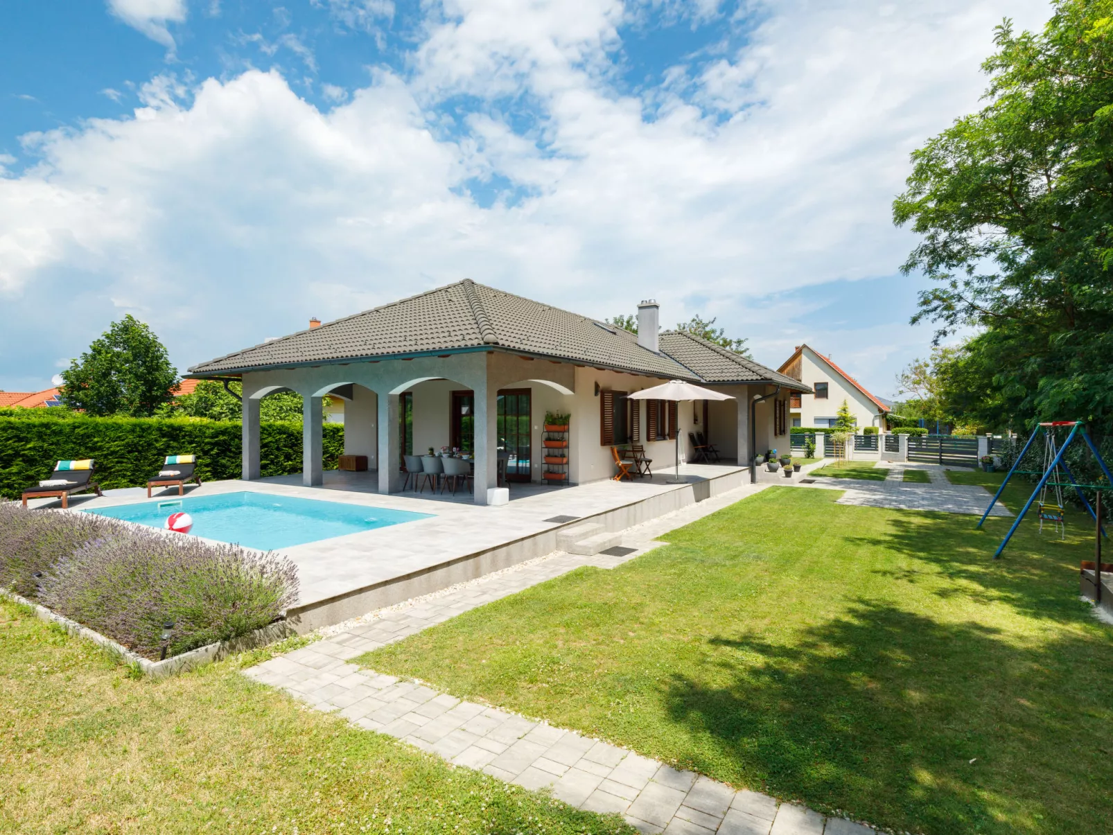 Aschbacher - Outside