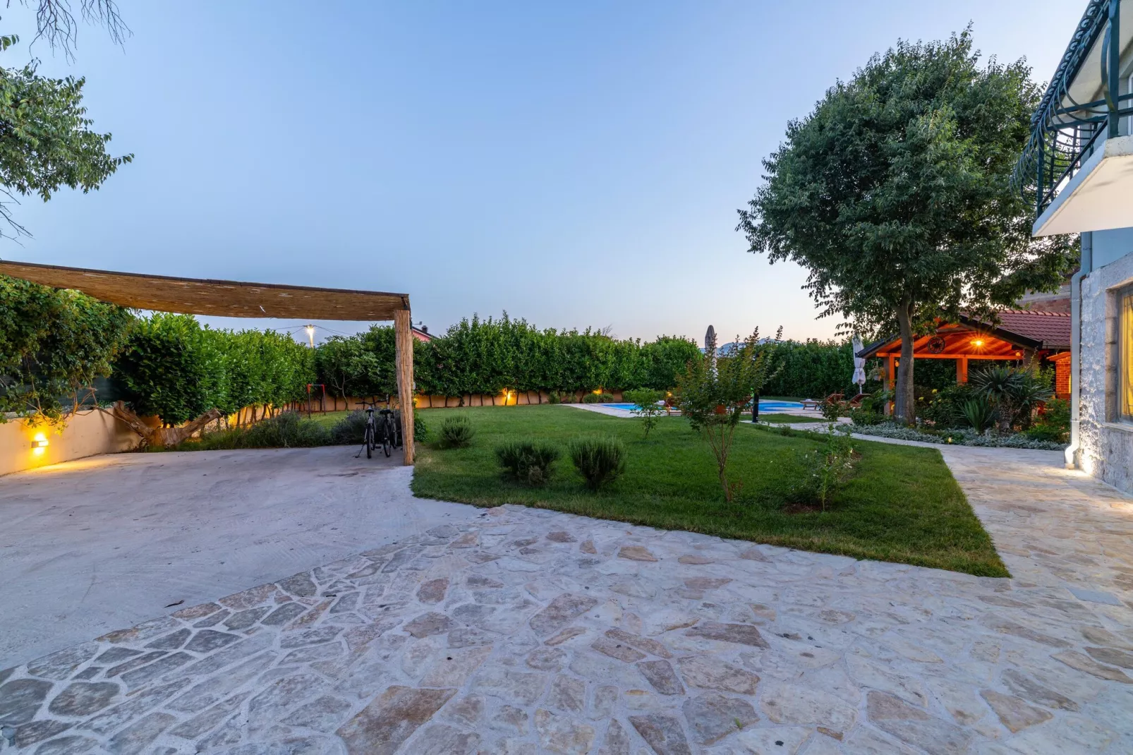 Villa Lavandis - Garten Sommer