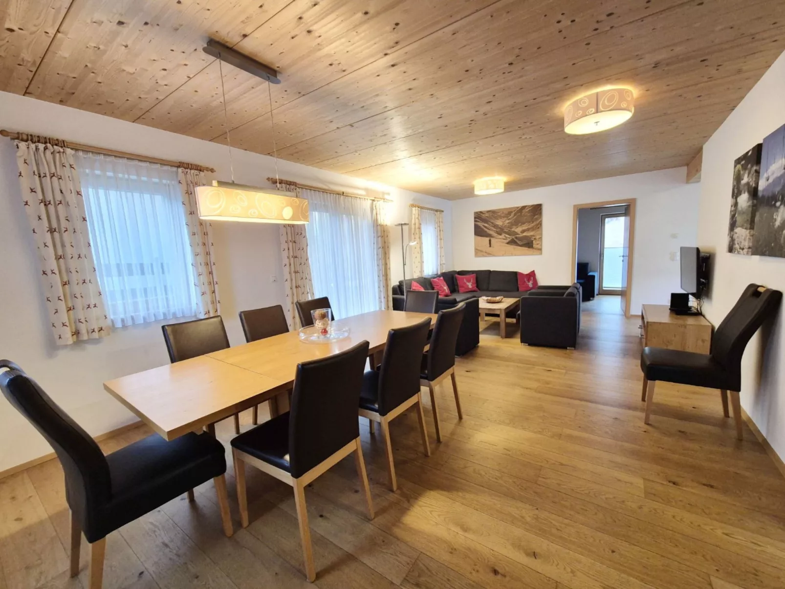 5_NID - Noriker Chalet - Inside