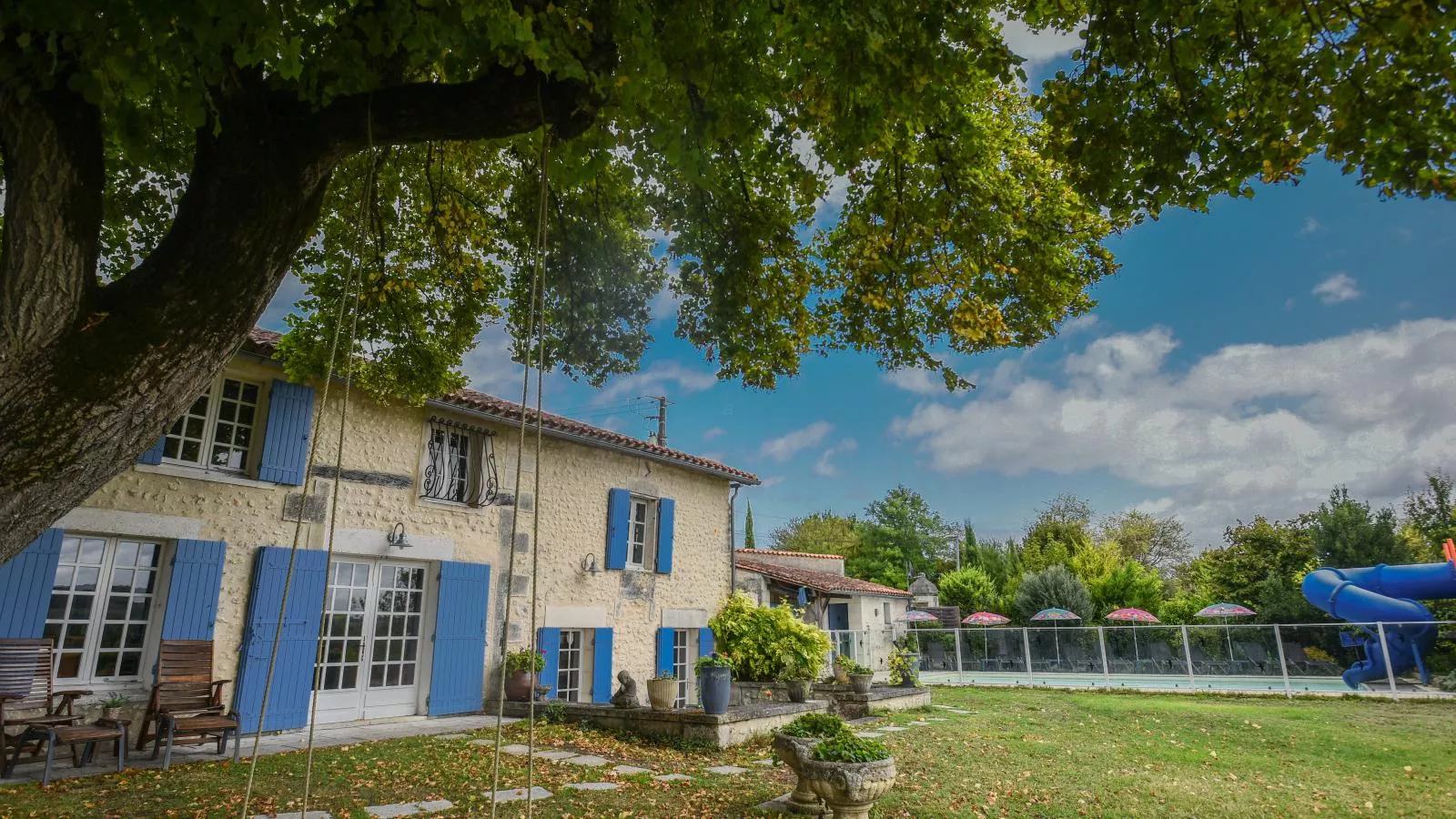 Lusignac Maswari - Außenbereich Sommer