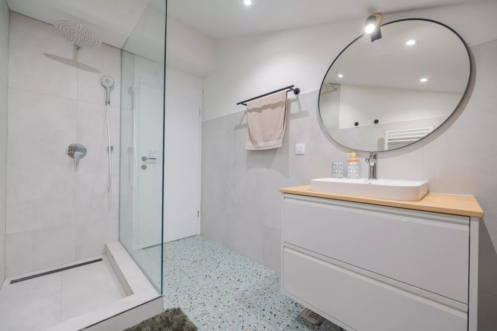 Villa Magnolia - Bathroom