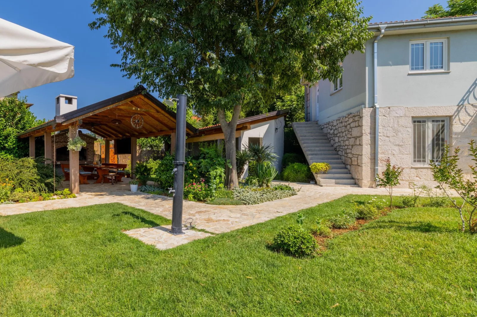 Villa Lavandis - Garten Sommer