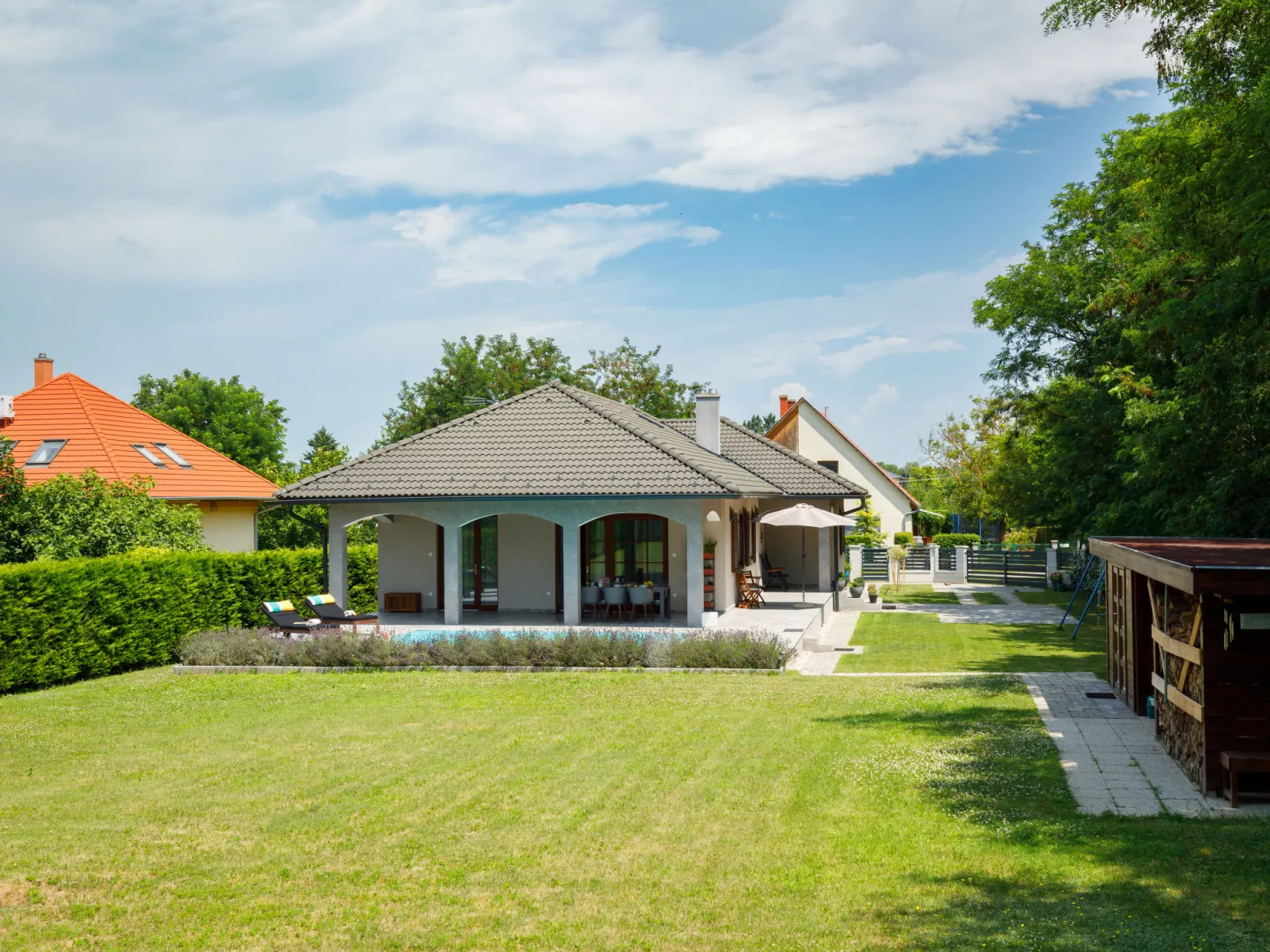 Aschbacher - Outside