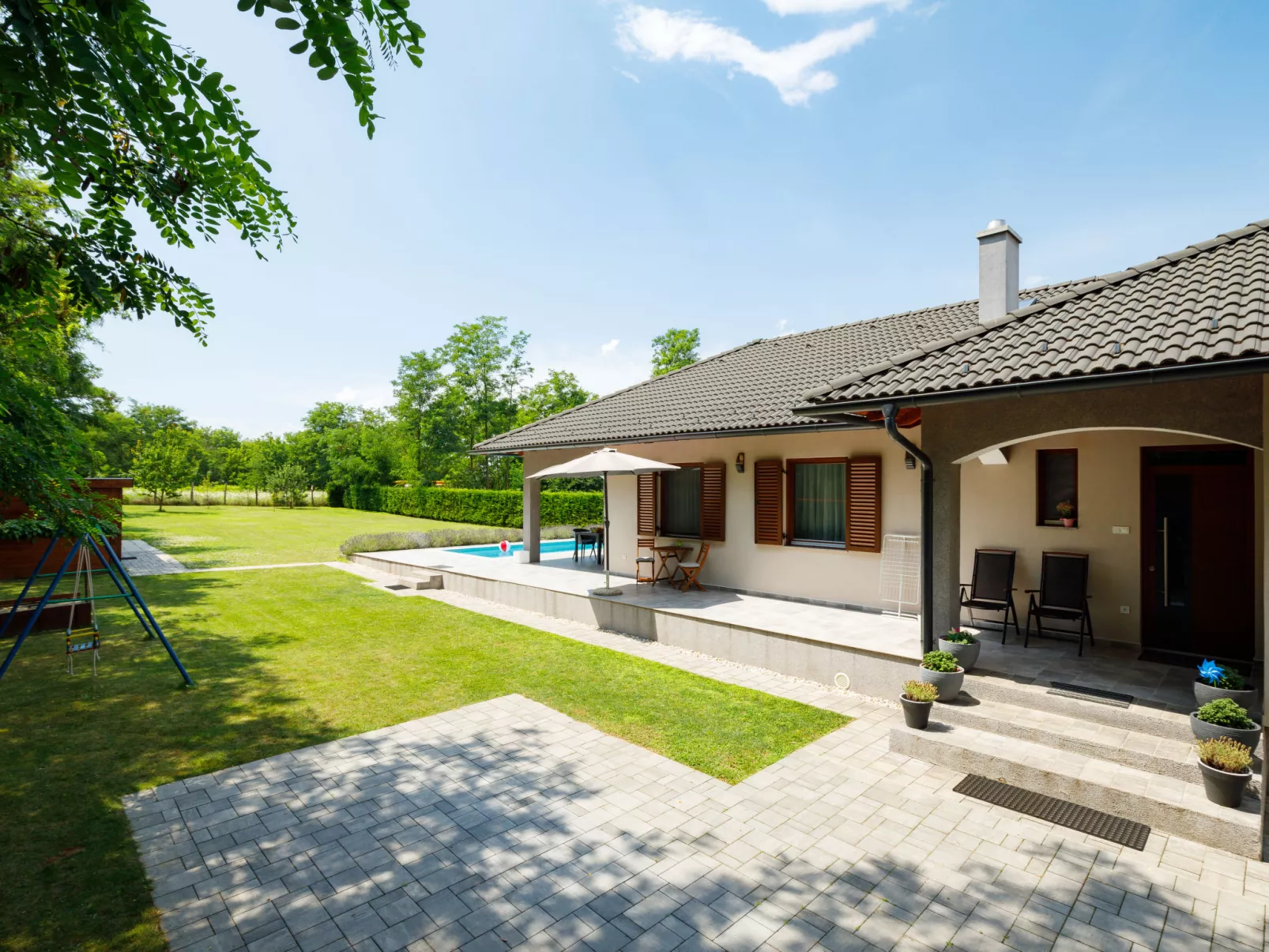 Aschbacher - Outside