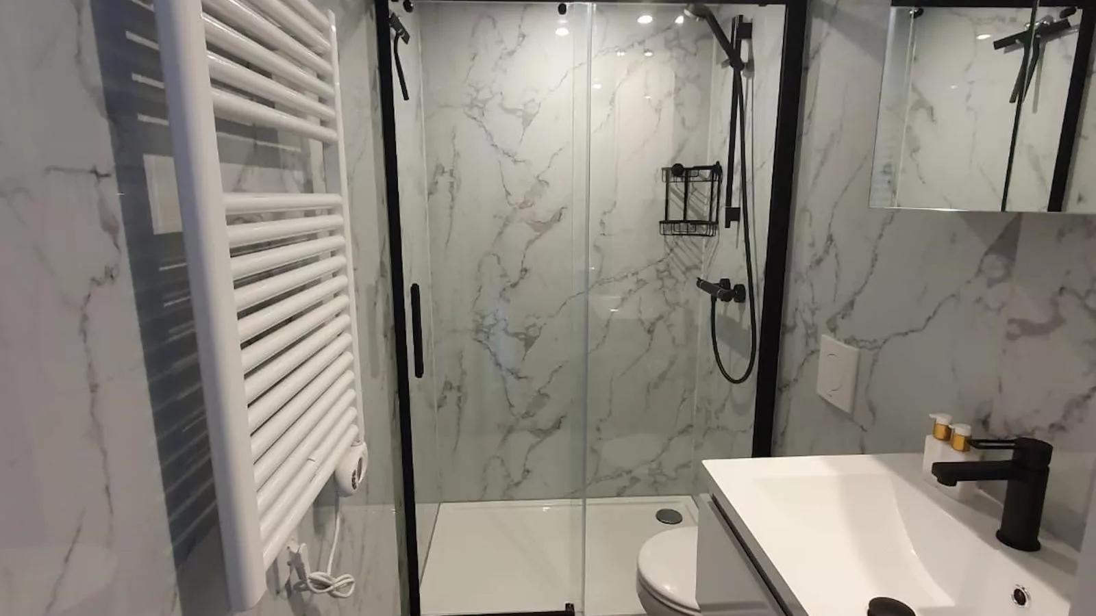 The Queen-Bathroom