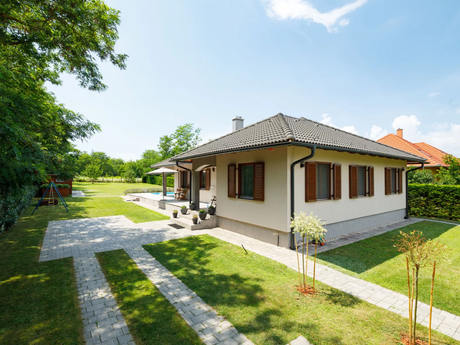 Aschbacher - Outside