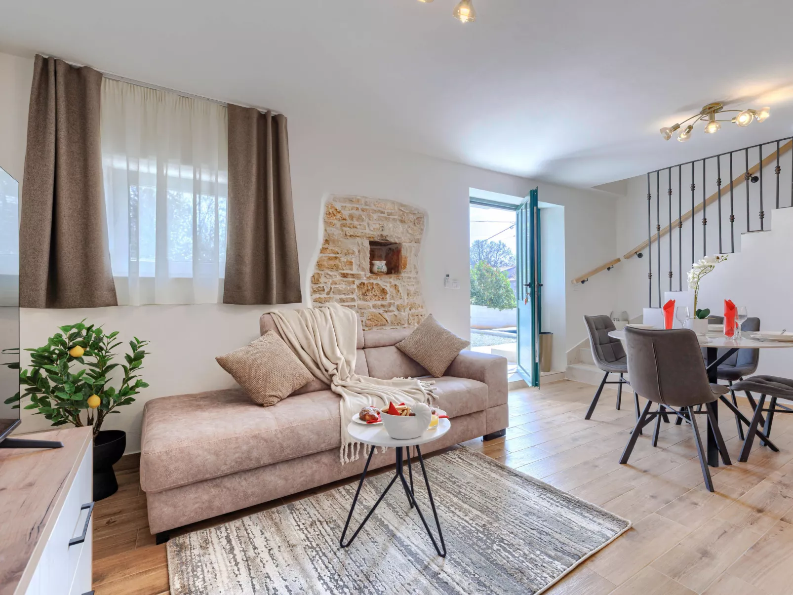 Tone i Maria - Dedans