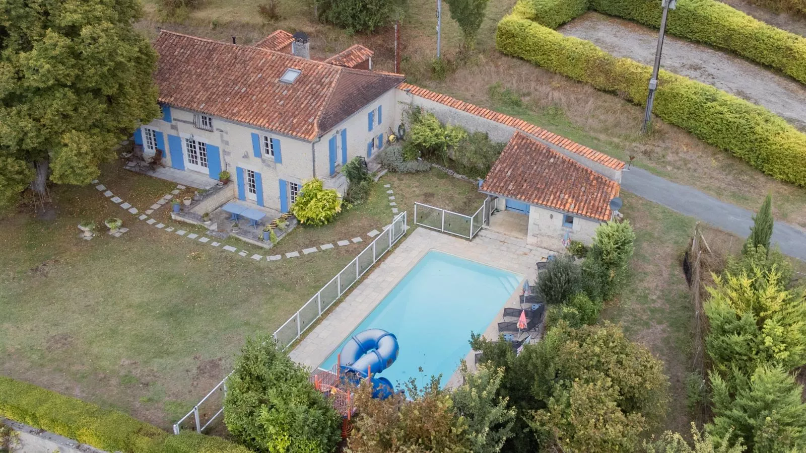 Lusignac Maswari - Außenbereich Sommer