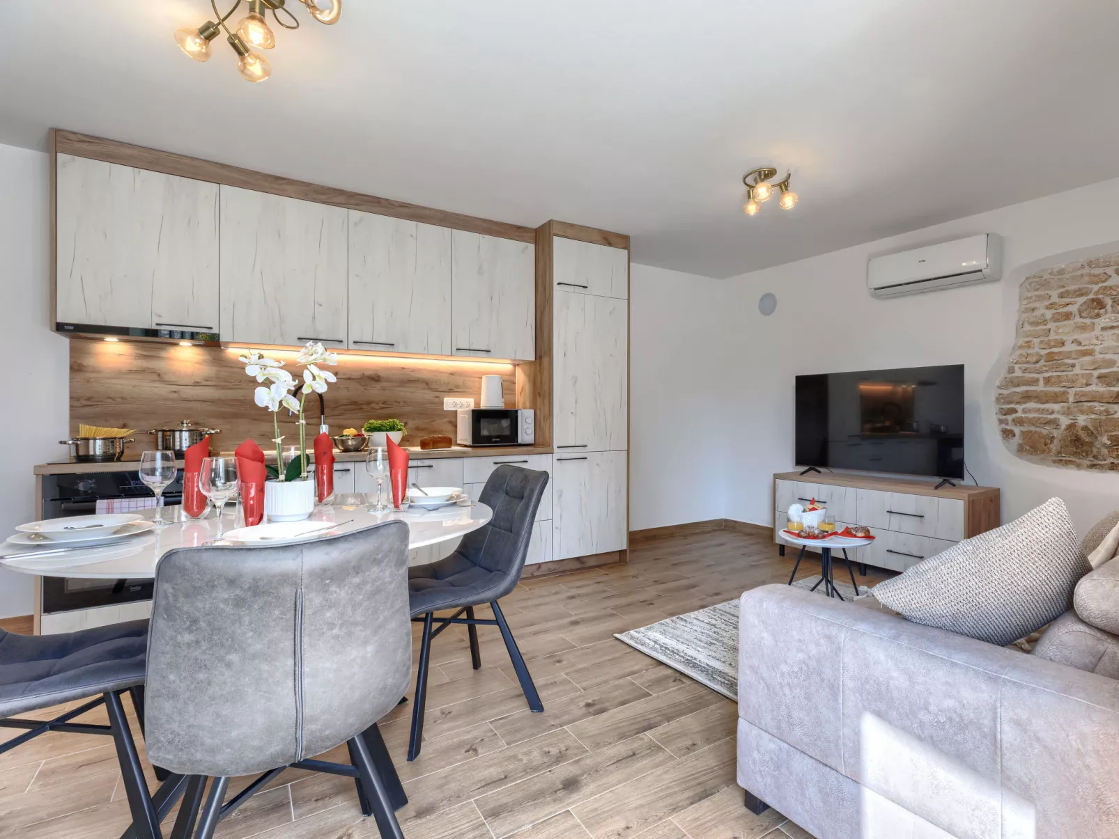 Tone i Maria - Dedans