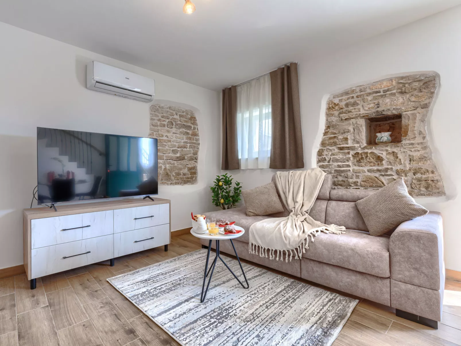 Tone i Maria - Dedans