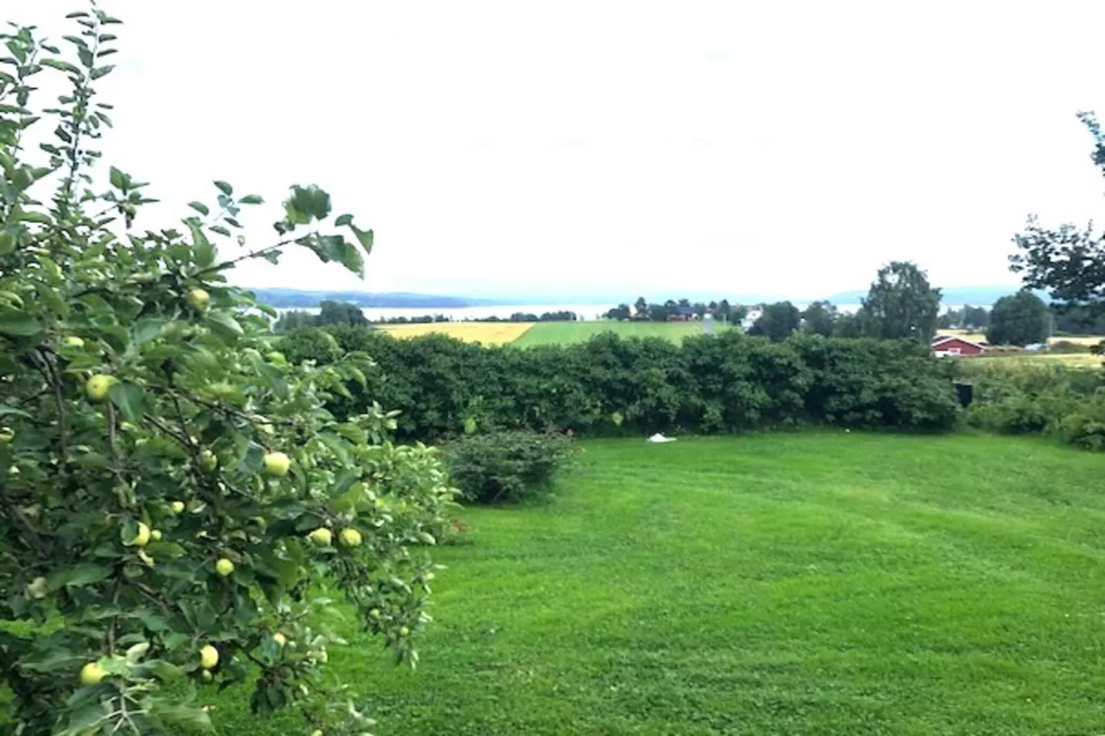 Charmante ferme rouge près de Forsheda
