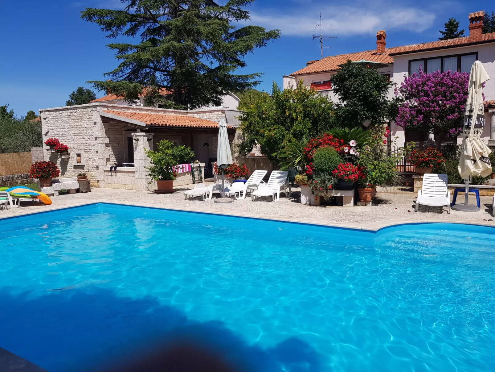 Wohnung mit Schwimmbad