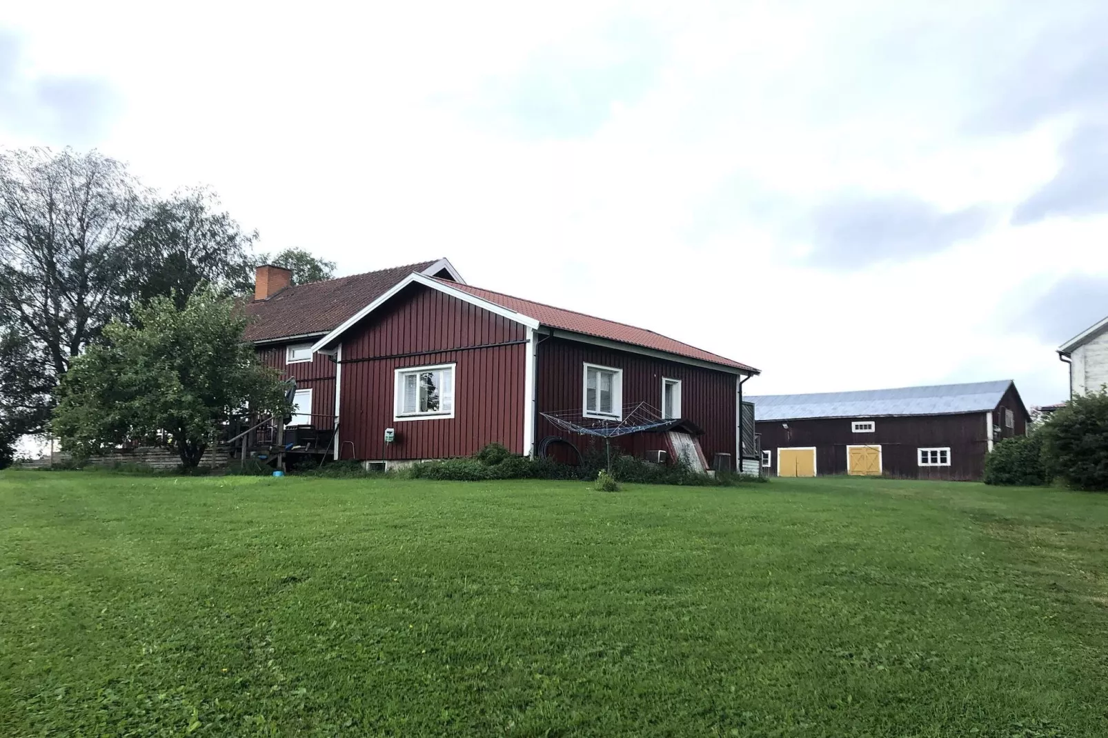 Charmante ferme rouge près de Forsheda