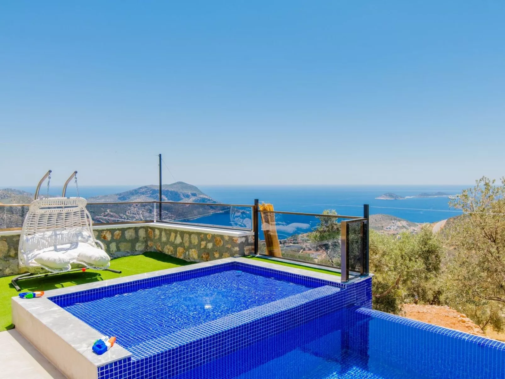 Villa Bajon mit Infinitypool und Meerblick