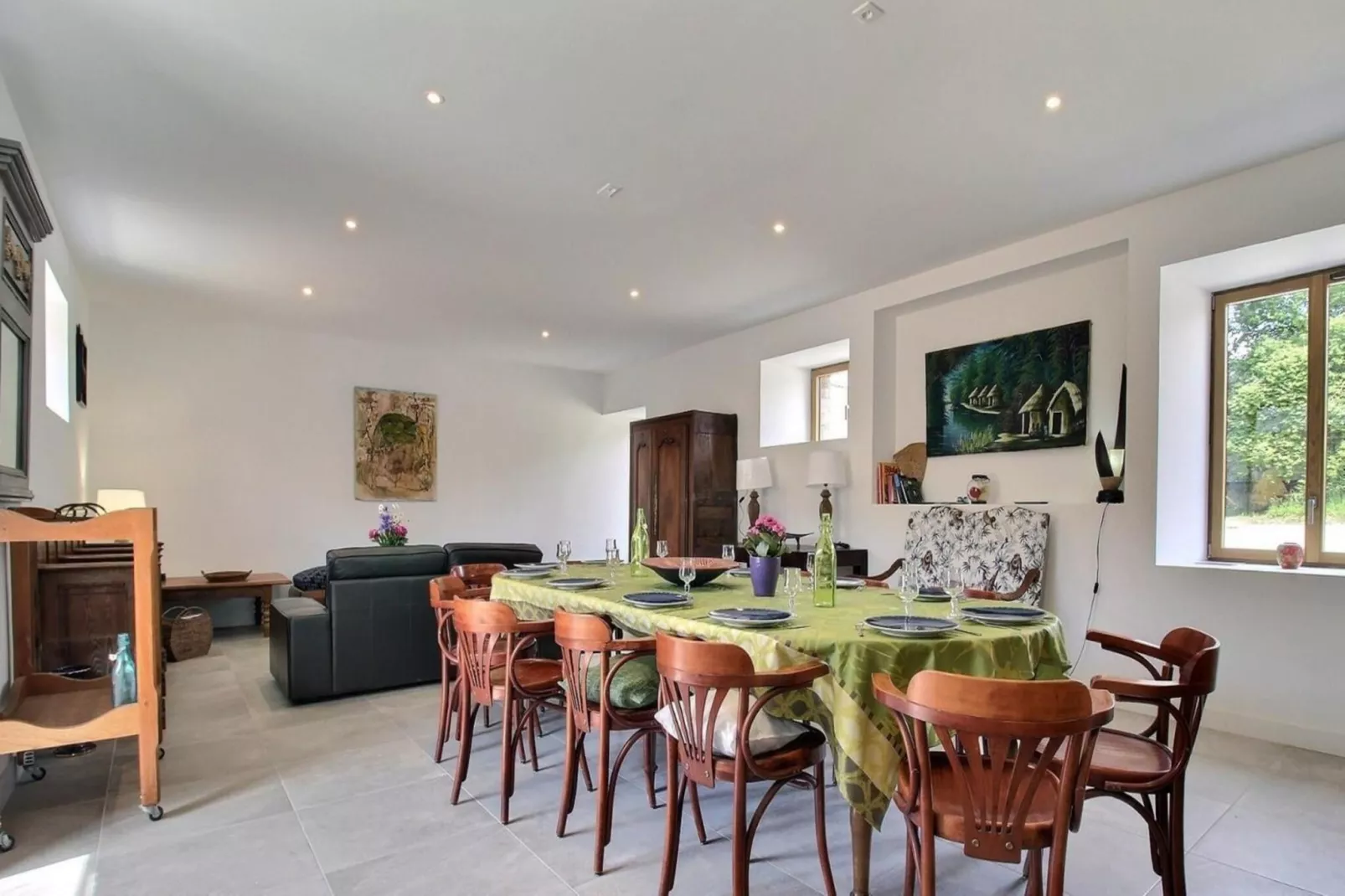 Joli Gite de vacances à Neulliac - Dining room