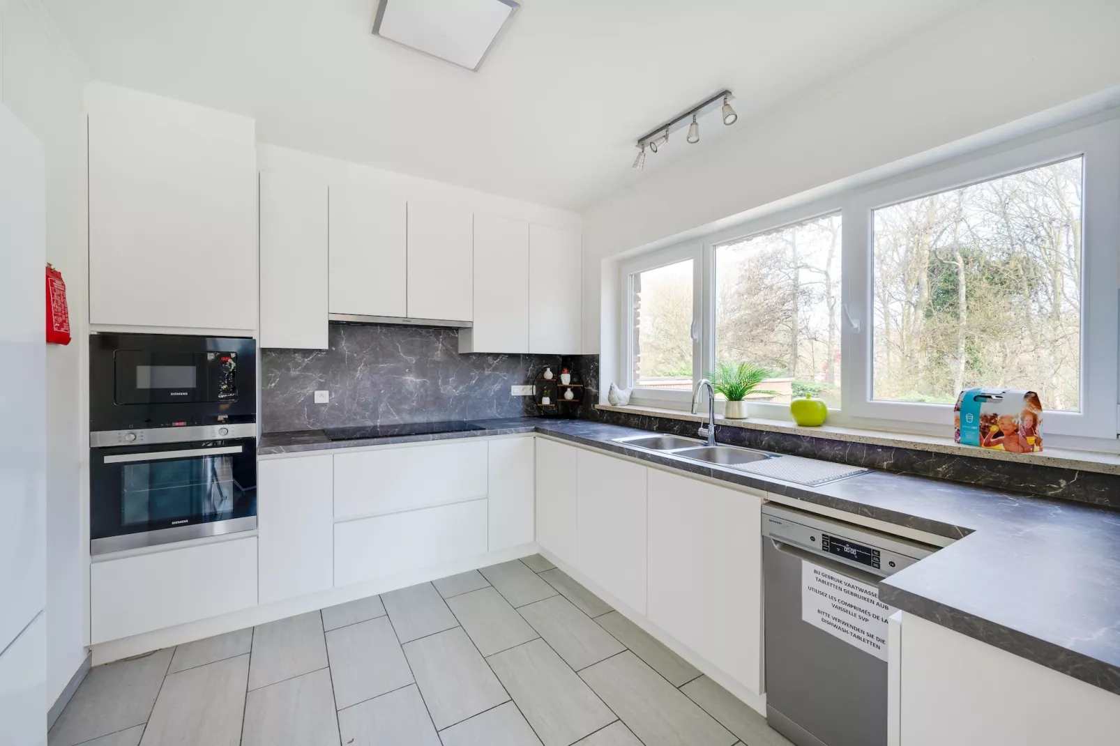 Villa Normand - Kitchen