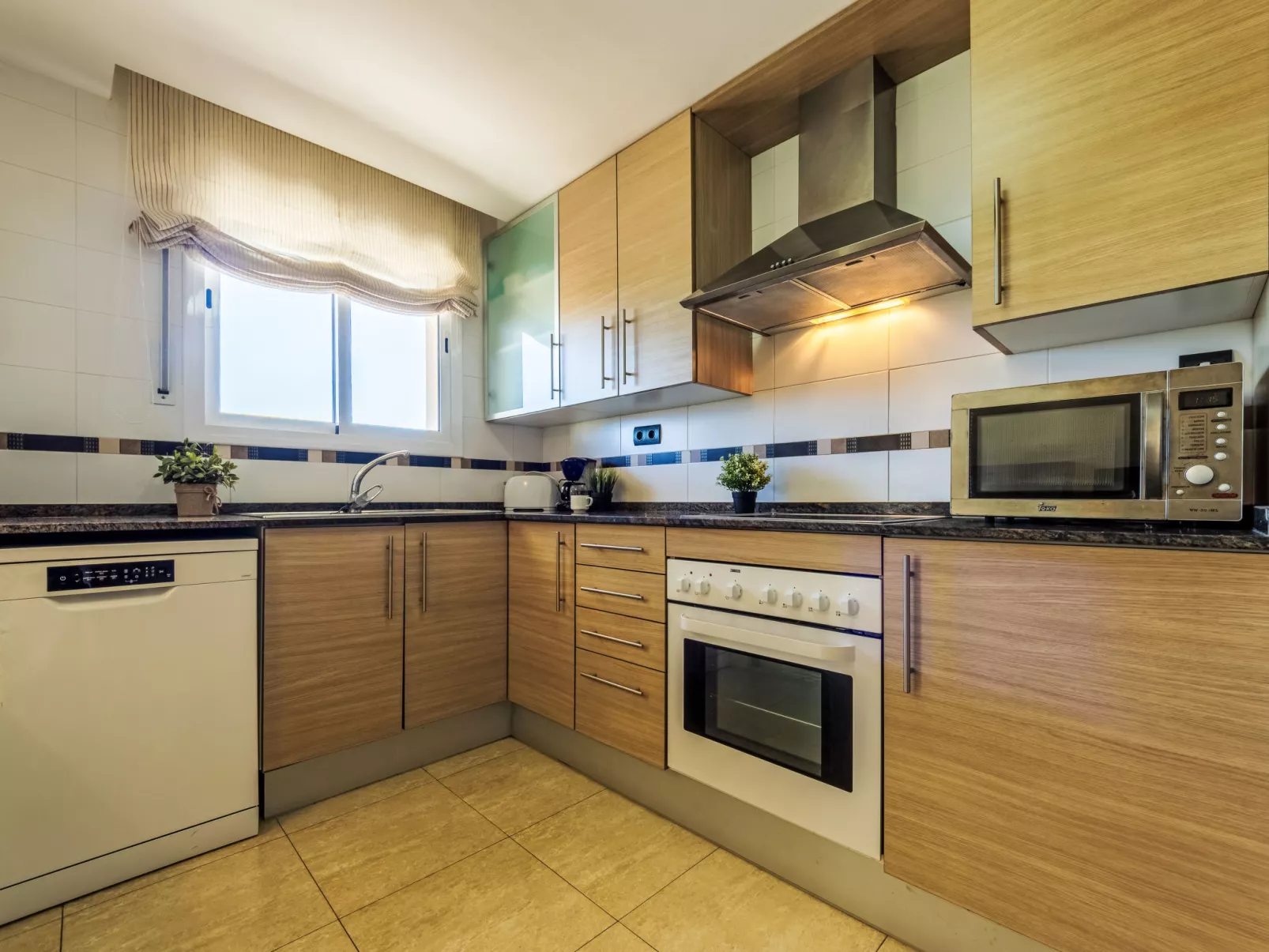 Golden Beach - Inside