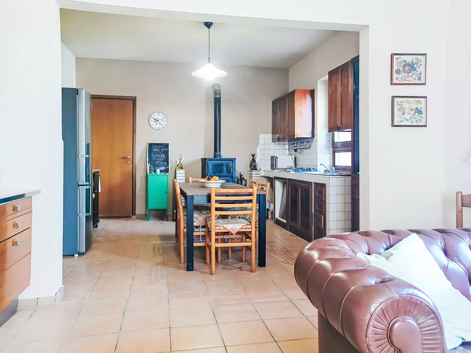 Velia's House - Drinnen