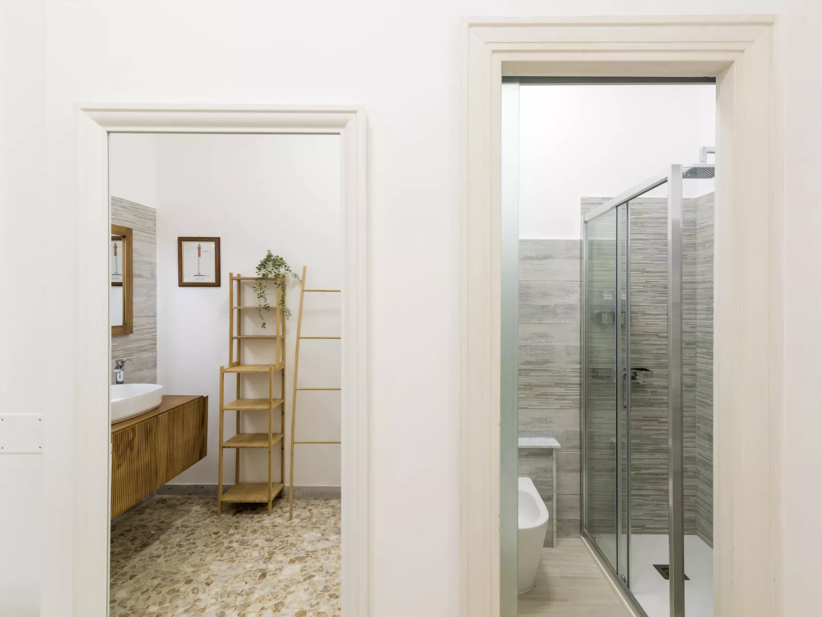 AMP Vatican Home - Inside